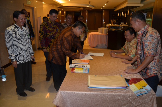 Ilustrasi: DENGAN SEMANGAT KEBANGKITAN NASIONAL, MELALUI WORKSHOP, KITA TINGKATKAN MUTU LAYANAN PENGUJIAN LEMBAGA UJI BBPPTâ€MEDAN, 23 MEI 2013