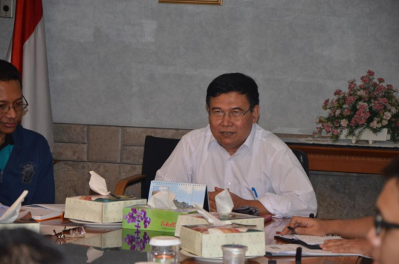 Ilustrasi: RAPAT PEMBAHASAN PERJANJIAN KERJASAMA DAN PERSIAPAN PEKERJAAN PENGELOLAAN ARSIP DITJEN SDPPI TAHUN 2015 ANTARA DITJEN SDPPI DENGAN ANRI