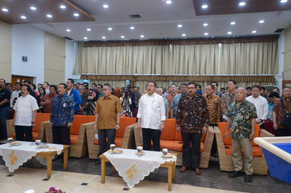 Ilustrasi: Pemerintah Tegaskan Perang Lawan Ponsel BM