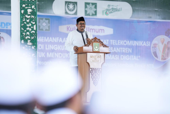 Ilustrasi: Informasi Senjata Utama Santri di Era Digital