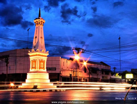 Sumber ilustrasi : yogyakarta.eu/wp-content/uploads/2011/04/tugu-jogja-at-night1.jpg