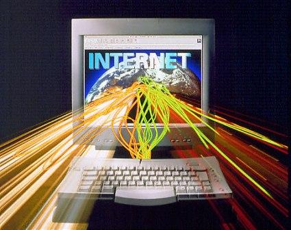 Sumber ilustrasi: http://inforrm.files.wordpress.com/2012/05/internet.jpg
