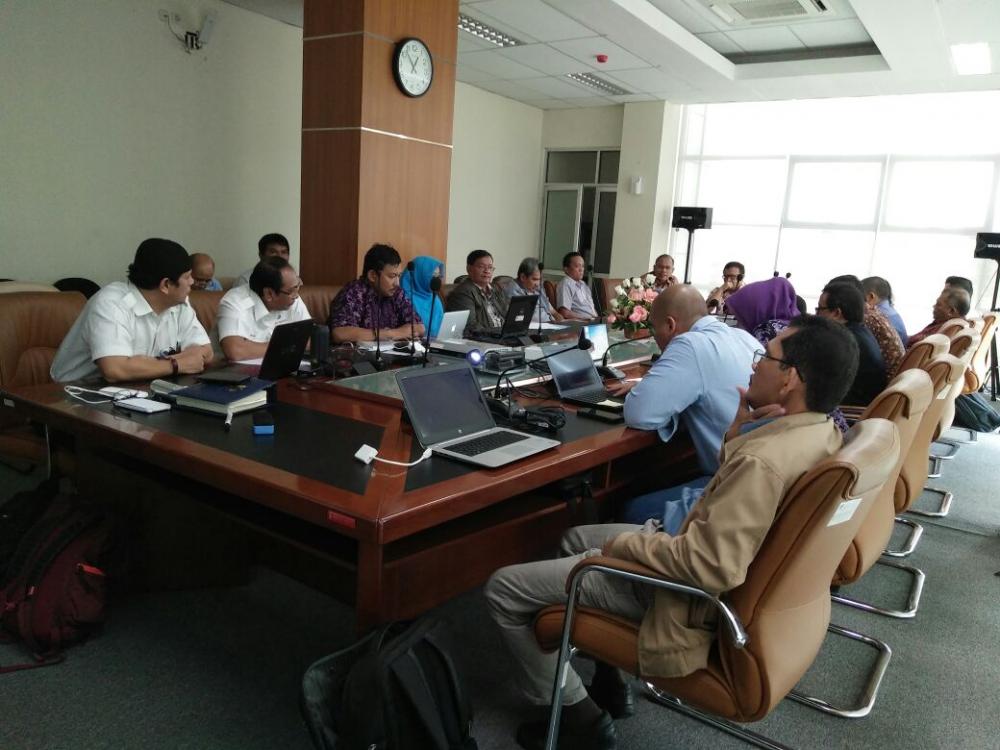 Rapat Koordinasi Pelaksanaan Operasi Gabungan Penertiban Gangguan Frekuensi Penerbangan, di UPT Bandung (16/6)