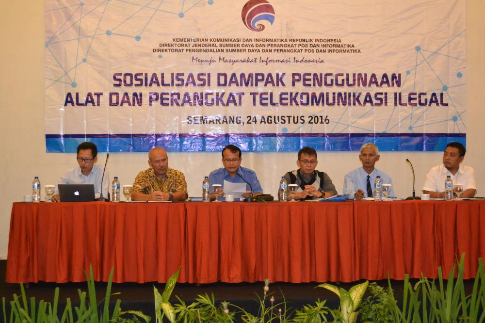 Direktorat Pengendalian Ditjen SDPPI  mensosialisasikan dampak penggunaan alat dan perangkat telekomunikasi ilegal di depan para pengguna spektrum frekuensi radio, pihak e-commerce, serta unsur akademisi di Semarang, Jawa Tengah   (24/8)