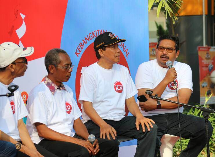 Dirjen SDPPI Ismail menjadi salah satu pembicara dalam dialog Panggung Bangkit Indonesia! di Yogyakarta