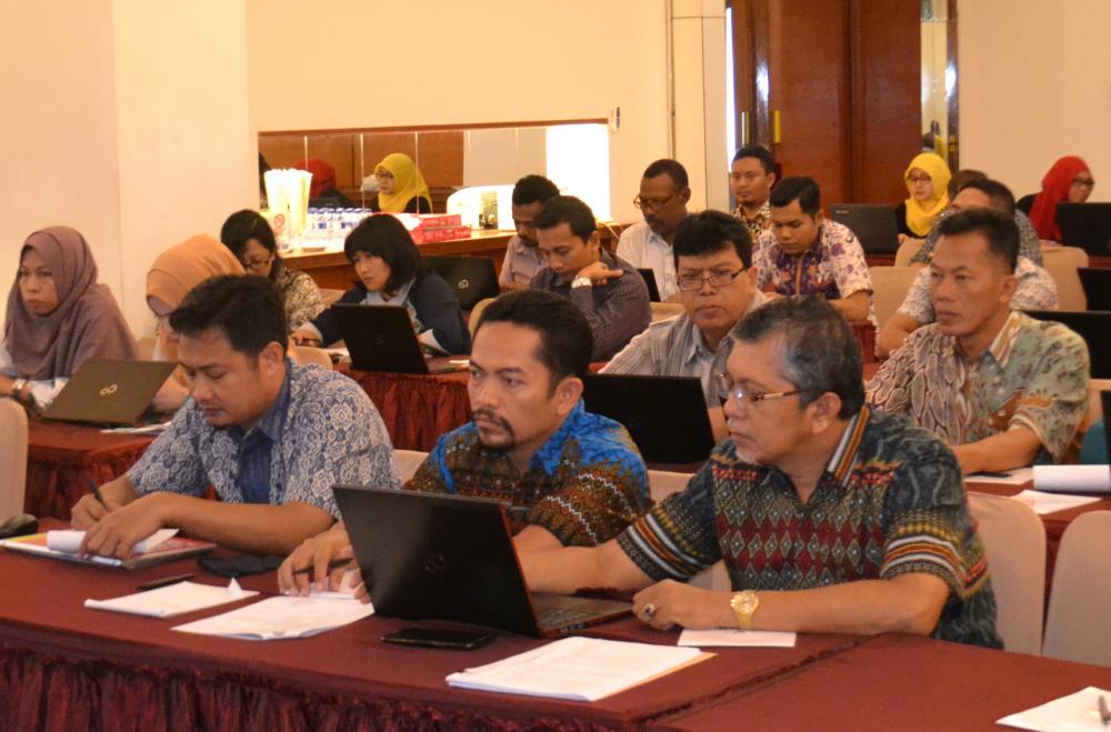 Petugas Penatausahaan BMN dari Pusat  dan UPT Ditjen SDPPI mengikuti Bimtek  di Bogor (8/6). Peyelenggraan  bimbingan teknis Barang Milik Negara (BMN) bertujuan  mewujudkan ketatausahaan yang lebih baik lagi atau sesuai dengan ketentuan berlaku.