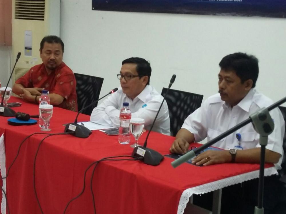  Kabag Umum dan Kepegawaian Hasyim Fiater membuka pendidikan dan pelatihan Bendahara Pengeluaran di  Cidokom, Cisarua, Bogor, Jawa Barat. Senin (4/9). Hal tersebut bertujuan untuk menyiapkan pegawai pengelola keuangan yang terampil.