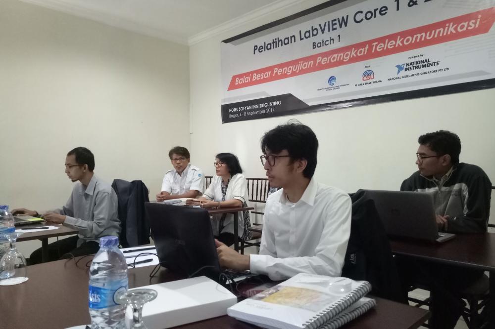 Para petugas penguji perangkat telekomunikasi mengikuti Pelatihan LabVIEW tahap 1, Senin (4/9). Kegiatan  yang diselenggarakan oleh Balai Besar Pengujian Perangkat Telekomunikasi, kegiatan tersebut diselenggarakan dari tanggal 4 -8 September 2017.