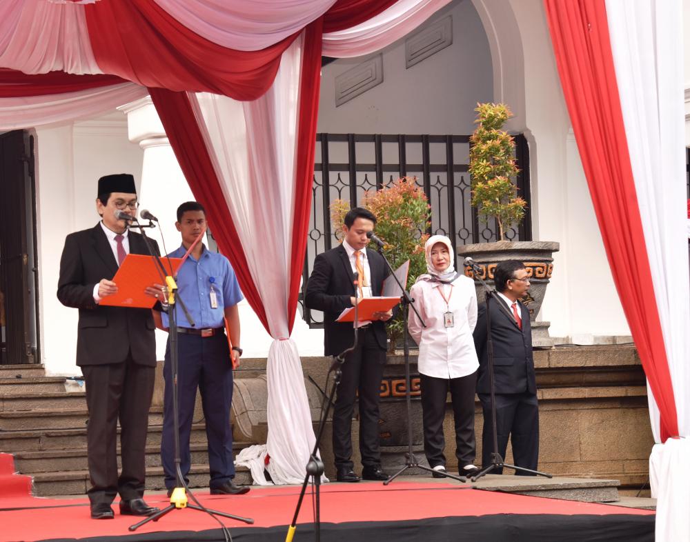 Dirjen PPI Ahmad M. Ramli bertindak selaku Inspektur pada Upacara Peringatan Hari Bhakti Postel ke-72