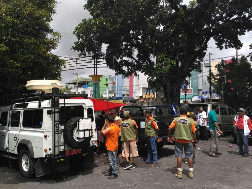 Tim Monfrek UPT Palangka Raya melakulan monitoring frekuensi radio dalam rangka pengamanan frekuensi amatir selama kegiatan BARF di Palangka Raya