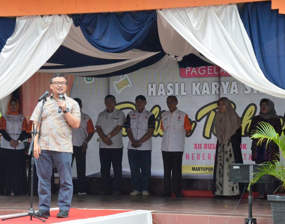 Direktur Operasi Sumber Daya, Dwi Handoko, memberi sambutan dalam kegiatan UNAR di Banjarmasin