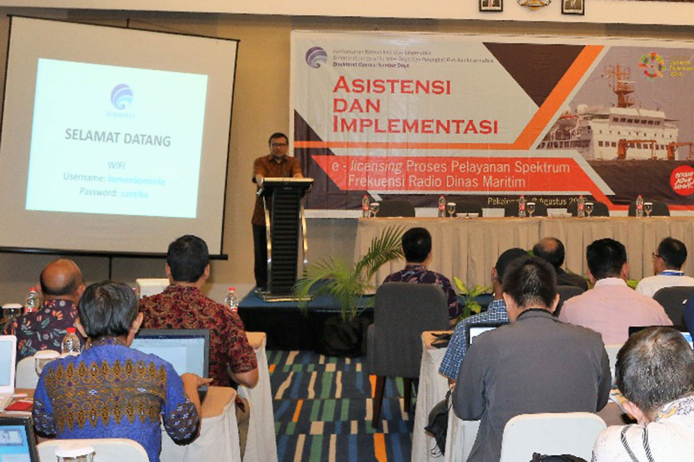 Direktur Operasi Sumber Daya, Ditjen SDPPI, Dwi Handoko memberikan sambutan dalam Asistensi dan Implementasi e-Licensing Proses Perizinan Spektrum Frekuensi Radio Maritim di Pekalongan, Jawa Tengah, yang berlangsung pada 7-8 Agustus 2018.
