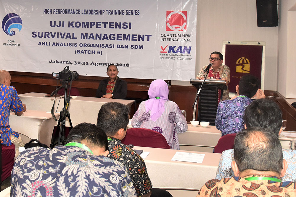 Kabag Umum dan Kepegawaian, Ditjen SDPPI, Hasyim Fiater ketika menutup High Performance Leadership Training Series, Uji Kompetensi Survival Manajement Ahli Analisis Organisasi dan SDM, di Jakarta, Jumat (31/8/2018).