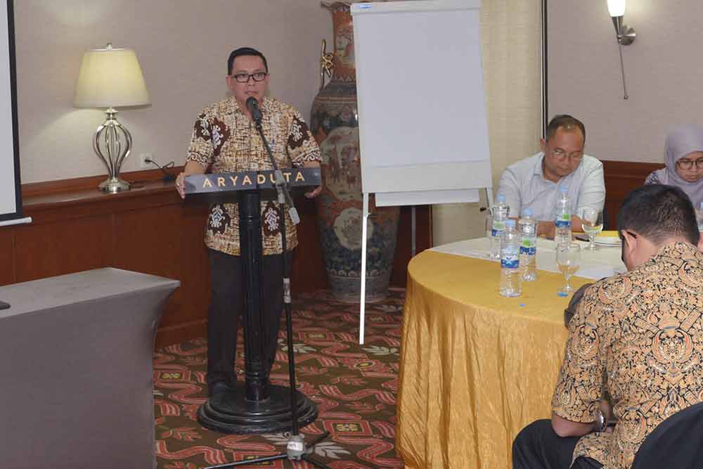 Kabag Umum dan Kepegawaian, Ditjen SDPPI, Hasyim Fiater ketika menutup In House Training on International Contract Negotiation and Drafting yang diselenggarakan Ditjen SDPPI bersama Jimly School of Law and Government di Karawaci, Tangerang, Banten, Kamis (6/9/2018).