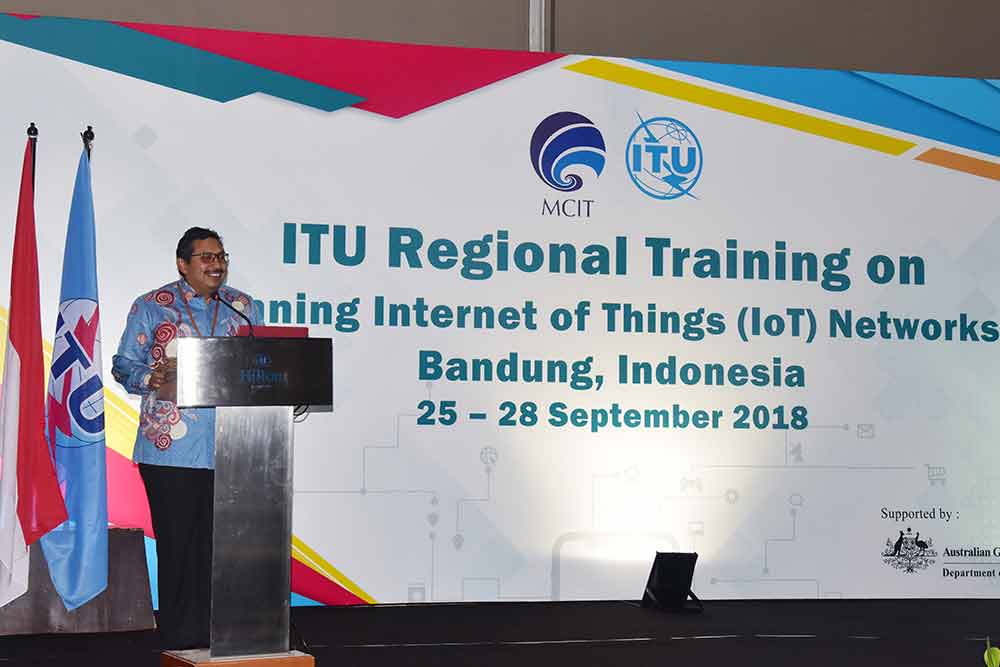 Dirjen SDPPI, Kemkominfo Ismail memberikan sambutan ketika membuka Pelatihan Perencanaan Jaringan IoT ITU Regional di Bandung, Jawa Barat, Selasa (25/9/2018).