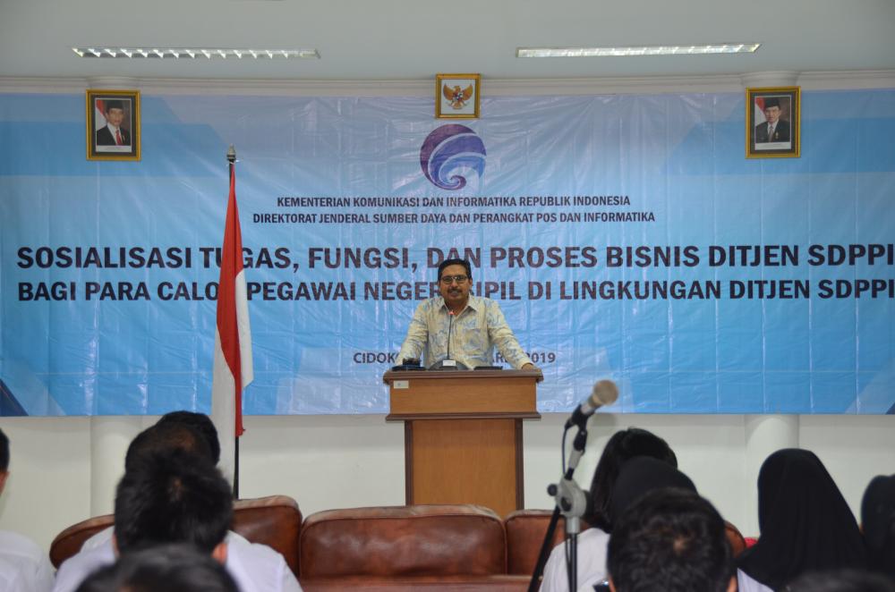 Dirjen SDPPI Ismail memberi arahan kepada 75 CPNS pada kegiatan Sosialisasi tusi dan proses bisnis Ditjen SDPPI. Kegiatan ini berlangsung di PPSDM Cidokom Cisarua selama 3 hari.