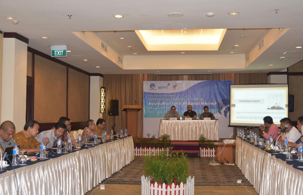 Ditjen SDPPI meyelenggarakan Focus Grouo Discussion (FGD) dengan awak media membahas optimalisasi layanan izin kelas dalam rangka mewujudkan tata tertib frekuensi nasional, di Batam (26/4)