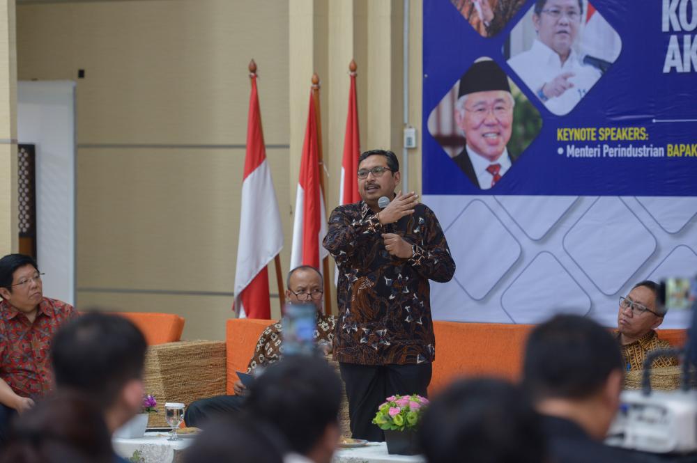 Dirjen SDPPI, Ismail saat menjadi narasumber pada acara Talkshow dan Seminar Nasional dengan topik “Membedah Potensi Kerugian Konsumen, Industri, Negara akibat Ponsel Black Market dan Solusinya”, Jakarta (2/8/2019)