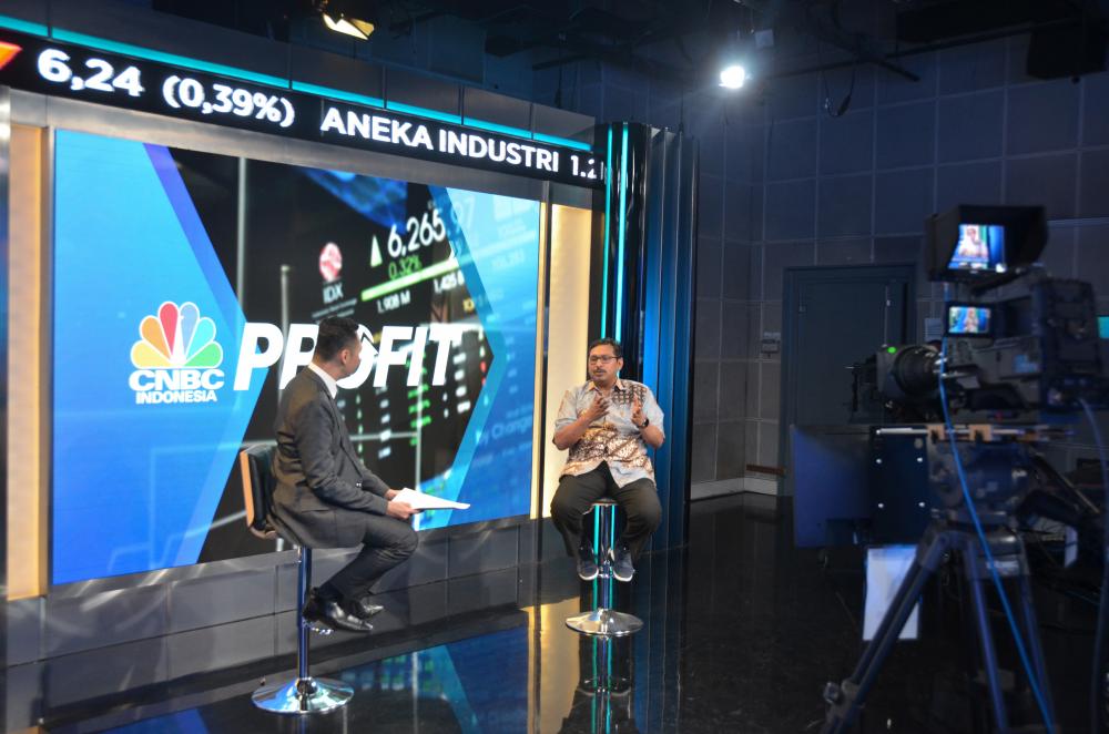 Dirjen SDPPI sebagai narasumber di siaran live tentang Pengendalian Ponsel Balck Market melalui IMEI