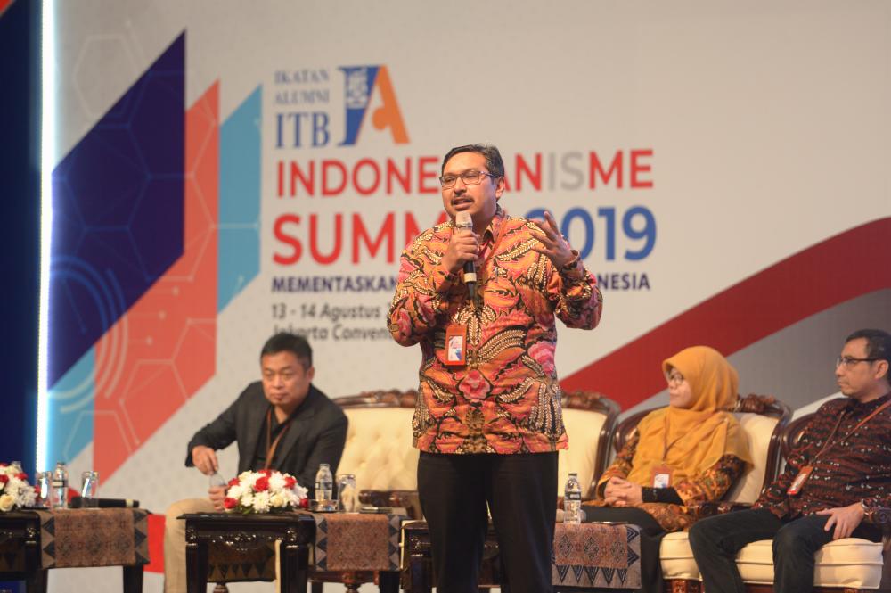 Dirjen SDPPI Ismail saat menjadi pembicara di Indonesianisme Summit 2019