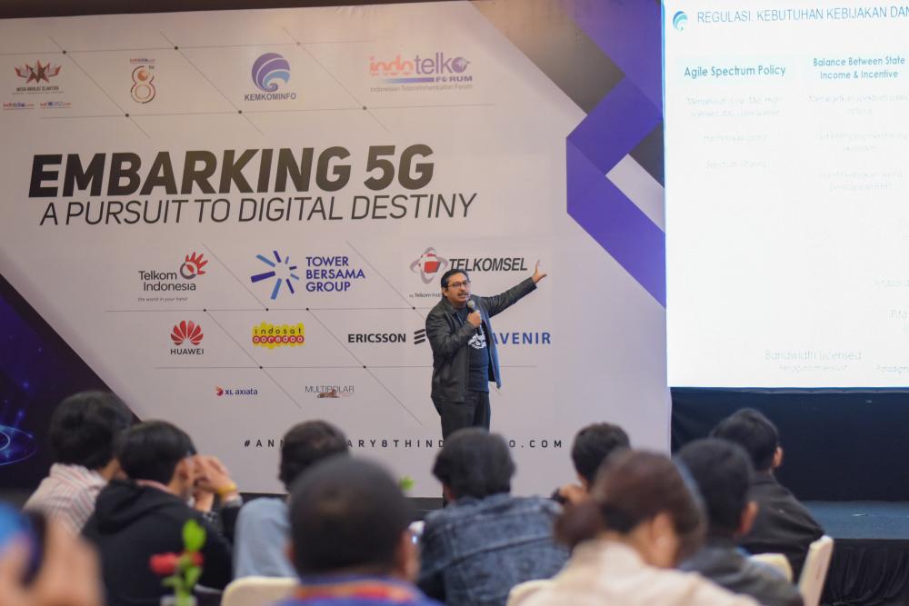 Dirjen SDPPI Ismail memberikan sambutan pada kegiatan Diskusi HUT IndoTelko ke-8 