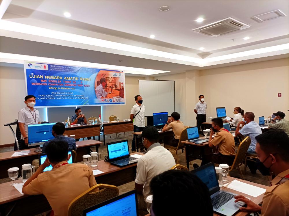 Balmon Manado selenggarakan Ujian Negara Amatir Radio (UNAR) berbasis Computer Assisted Test (CAT)  Kota Bitung diikuti oleh 46 peserta, Sabtu (30/10/2021).
