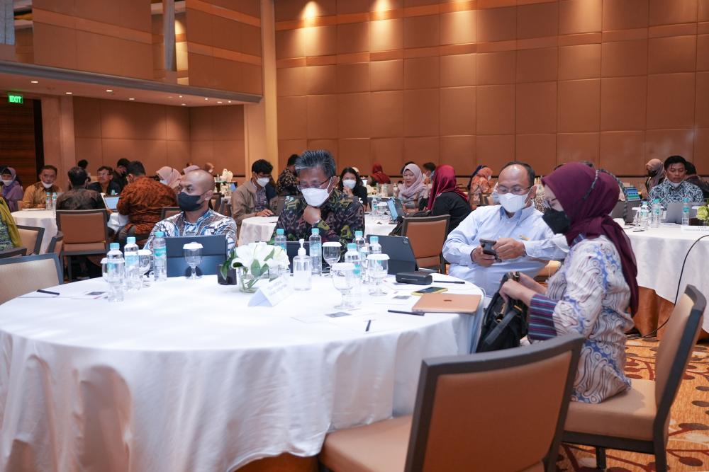 Plt. Sesditjen SDPPI Sabirin Mochtar dan Ketua Tim Kerja Perencanaan dan Pelaporan Program Aryo Pamoragung menghadiri kegiatan penilaian SAKIP oleh Kementerian PANRB, Selasa (20/09/2022).