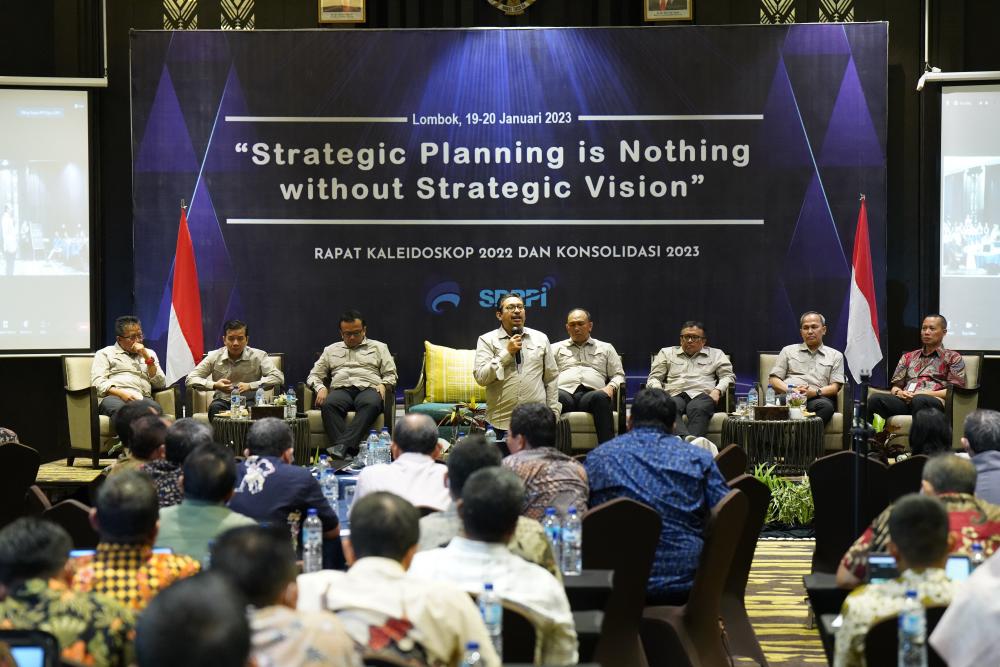 Dirjen SDPPI Ismail memberi arahan pada Rapat Kaleidoskop TA 2022 dan Konsolidasi TA 2023, Jumat (20/1/22) di Lombok.