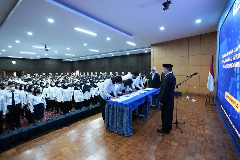 Para CPNS Kementerian Kominfo dilantik menjadi PNS oleh Kepala Biro Kepegawaian dan Organisasi, Imam Suwandi, Rabu (02/03/2023).