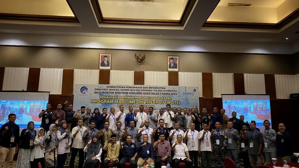 Sosialisasi Perizinan Frekeunsi Radio Kapal dan Program Maritim On The Spot (MOTS) dengan nelayan. Rabu (14/06/2023)
