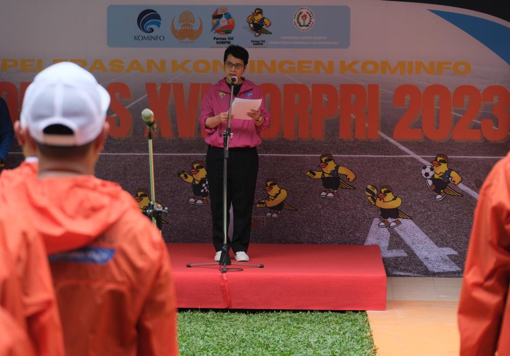 Sekretaris Jenderal Kementerian Komunikasi dan Informatika (Sekjen Kominfo) Mirra Tayiba lepas 172 peserta pada Pekan Olah Raga Nasional KORPRI