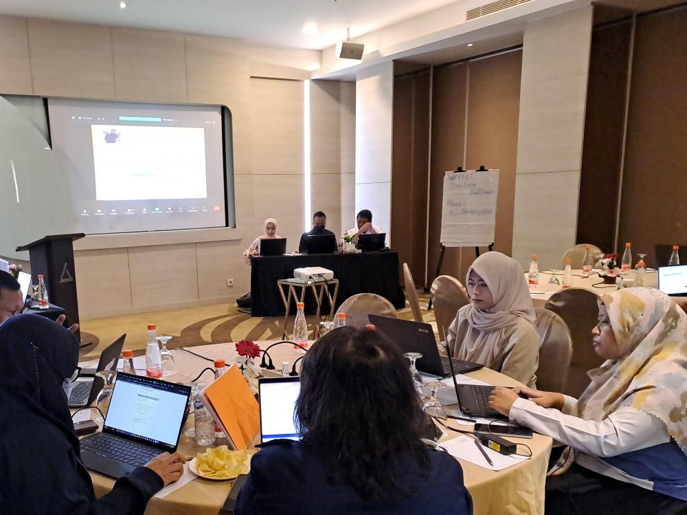 Para peserta pelatihan audit Internal Sistem Manajemen Mutu ISO 9001:2015 mengikuti kegiatan dengan antusias.