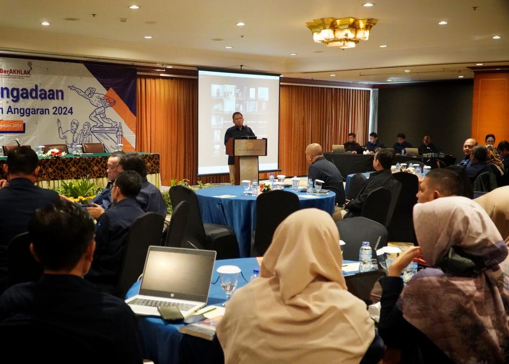 PLT Setditjen SDPPI, Sabirin Mochtar saat memberi sabuyan pada Forum Penggadaan Barang/Jasa. Selasa (17/01/2024)