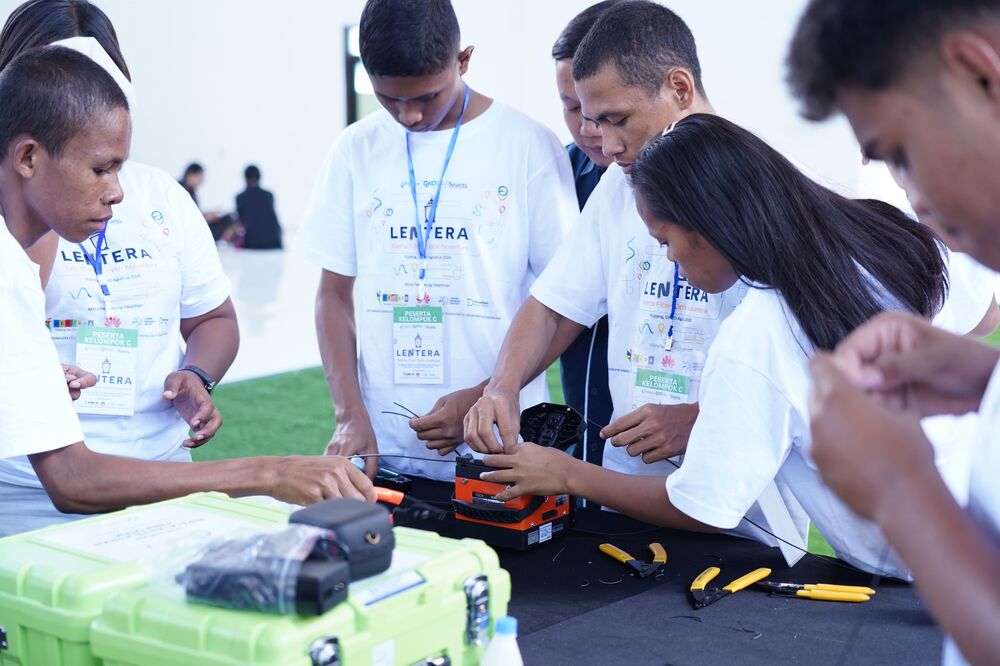 Ilustrasi: LENTERA 2026 Hadir di Kupang, 300 Siswa SMK Dibekali Keterampilan Fiber Optik dan Akses ke Dunia Industri