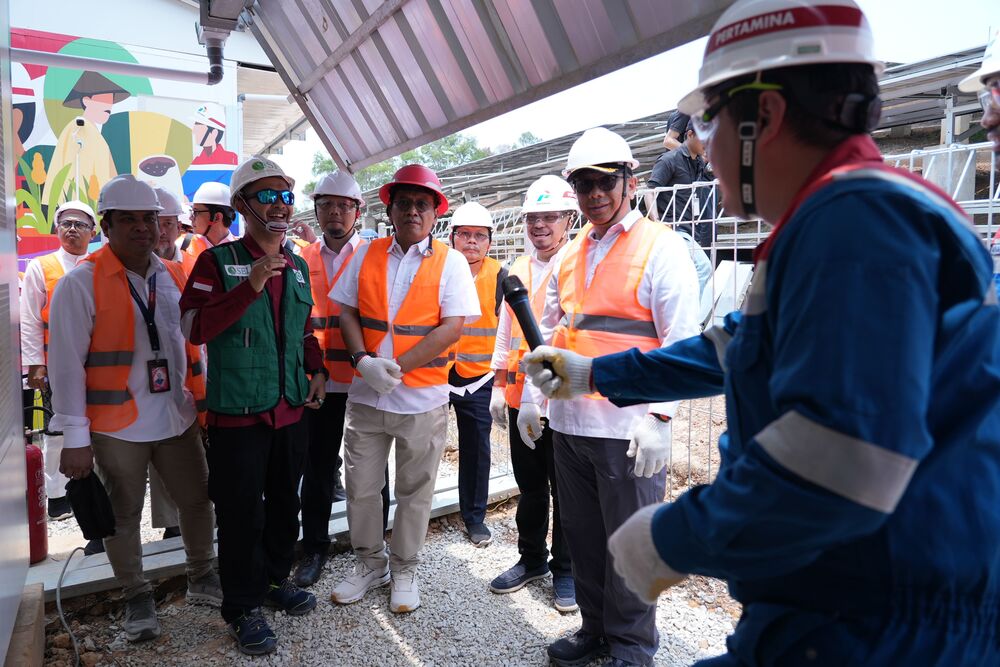 Ilustrasi: PLTS Sudah Terangi Pulau Sembur, Komdigi Dorong Konektivitas Buka Akses Pasar