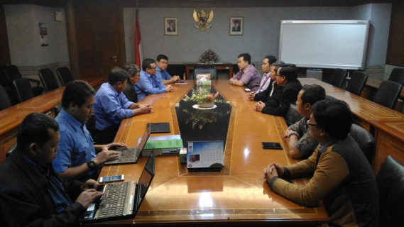 Ilustrasi: PENANDATANGANAN KONTRAK PEKERJAAN PEMBANGUNAN SMFR
STASIUN MONITOR TETAP TRANSPORTABLE