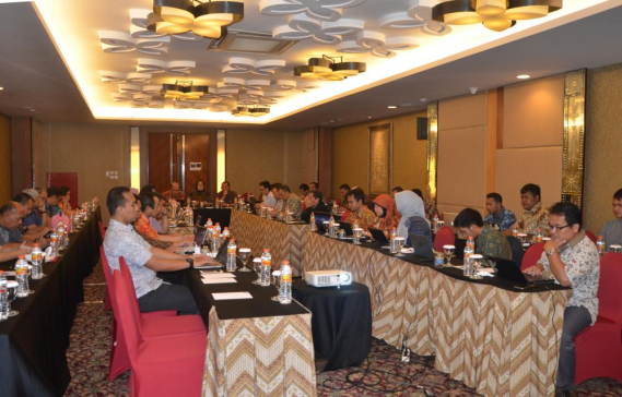 Ilustrasi: Rapat fnalisasi Penyusunan Buku Data Statistik Ditjen SDPPI Semester II Tahun 2017