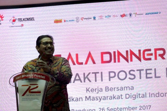 Ilustrasi: Dirjen SDPPI Ismail memberi sambutan dalam Gala Dinner di rangkaian Peringatan Hari Bhakti Postel 2017