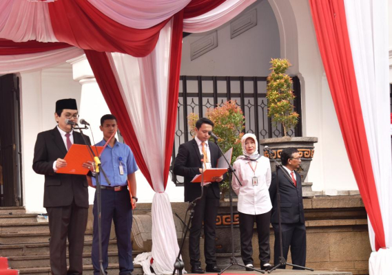 Ilustrasi: Dirjen PPI Ahmad M. Ramli bertindak selaku Inspektur pada Upacara Peringatan Hari Bhakti Postel ke-72