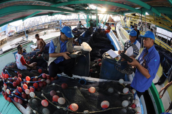 Ilustrasi: Balmon Banjarmasin melaksanakan sosialisasi sadar frekuensi kepada para nelayan di Batulicin bekerjasama dengan instansi terkait pada Kamis (29/08/2019).