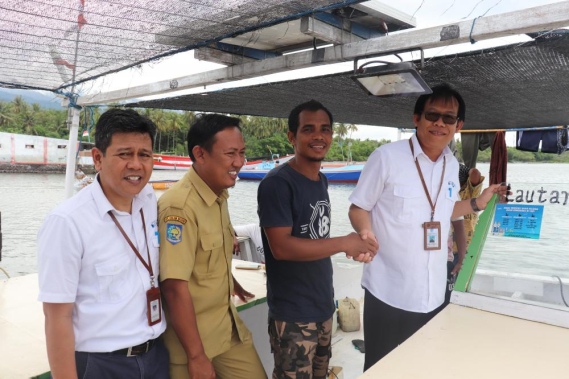 Ilustrasi: "Mari gunakan frekuensi dan perangkat radio dengan benar, agar komunikasi nelayan lancar, aman dan selamat sampai tujuan," ajak Kepala Balai Monitor Spektrum Frekuensi Radio (SFR) Kelas II Mataram I Komang Sudiarta, kepada para nelayan peserta Sosialisasi Perizinan Maritime on the Spot (MotS) di Pelabuhan Perikanan Labuhan Lombok, Pringgabaya, Kabupaten Lombok Timur, Senin (2/3/2020).