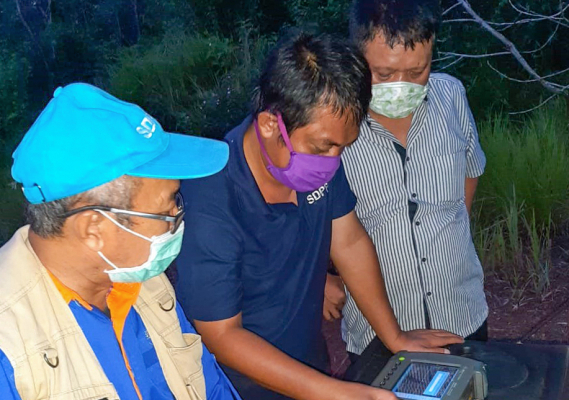 Ilustrasi: Tim Monitoring Balmon Banjarmasin melakukan monitoring sinyal distress guna menemukan perangkat EPIRB