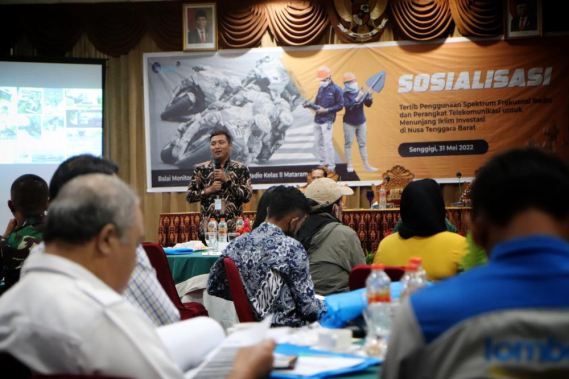 Ilustrasi: Kepala Balai Monitor SFR Kelas II Mataram Kasno saat menyampaikan sosialisasi di Senggigi Kabupaten Lombok Barat, Selasa (31/5/2022)