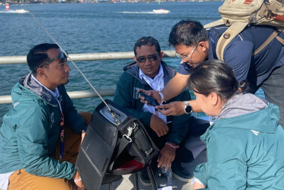 Ilustrasi: Tim Monitoring Frekuensi Ditjen SDPPI sedang melakukan pemantauan frekuensi di event F1 Powerboat di Medan, Sabtu (25/02/2023).