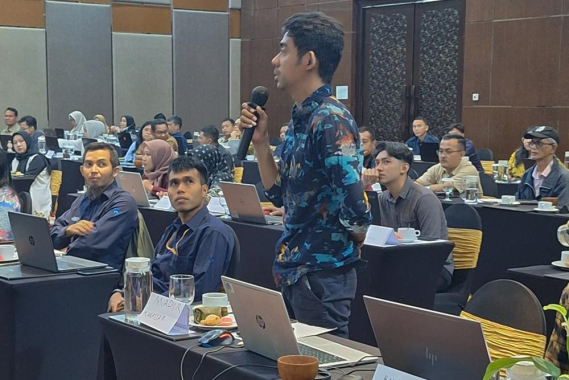 Ilustrasi: Salah satu peserta Kegiatan Training of Trainer (ToT) Aplikasi e-Licensing ISR Dinas Maritim yang dilaksanakan di Solo, Kamis (09/11/2023).