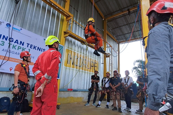 Ilustrasi: Miliki Tugas dan Fungsi Teknis Lapangan, Ditjen SDPPI Bekali Ilmu K3 Pada Pegawai