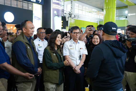 Ilustrasi: Menkomdigi Tinjau Jaringan Telekomunikasi di Stasiun Gambir untuk Kelancaran Mudik